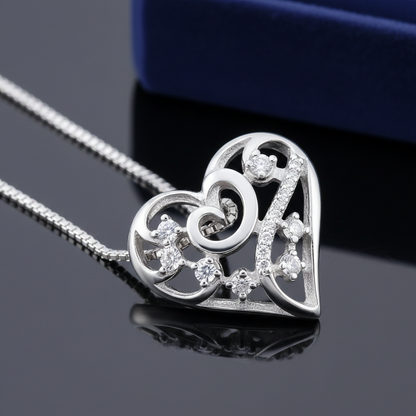 Détail pendentif coeur